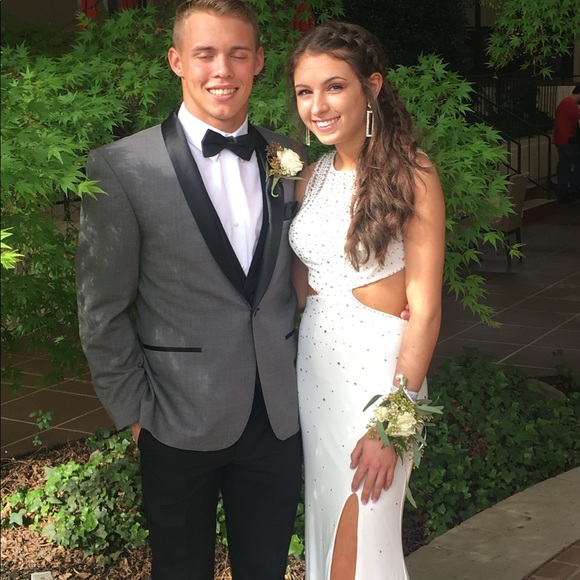 PROM DRESS!! - Picture 1 of 4